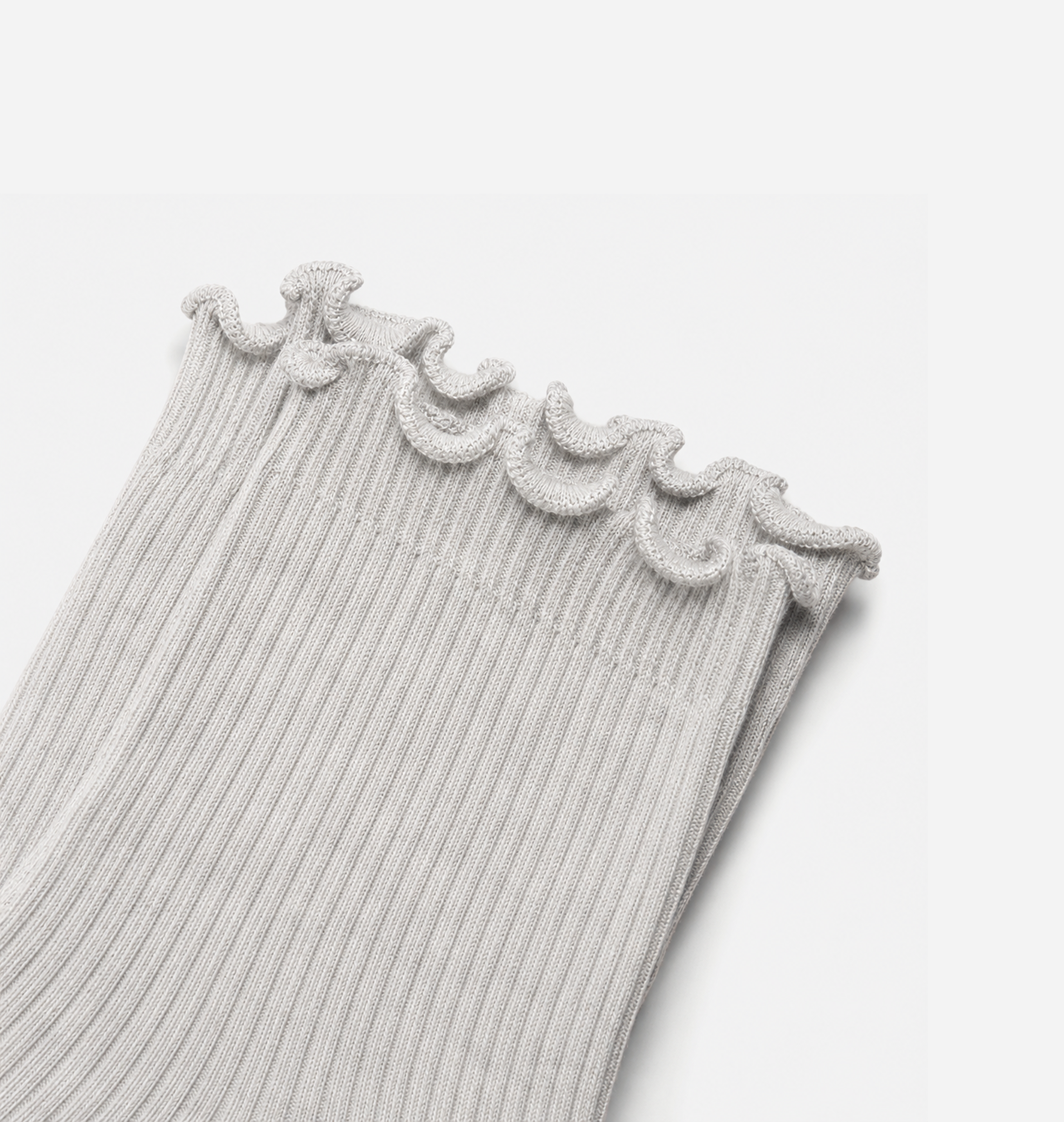 Women’s Quarter Socks Silver Ruffle Rib